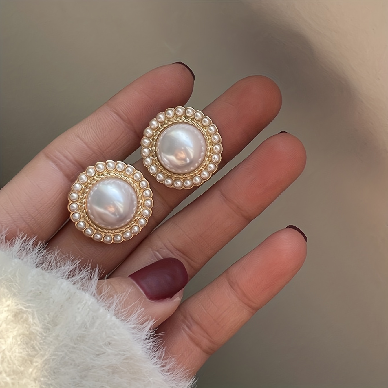 

Delicate Round Stud Earrings With Imitation Pearl Design Zinc Alloy Jewelry Vintage Elegant Style For Women Daily Party Ear Decor