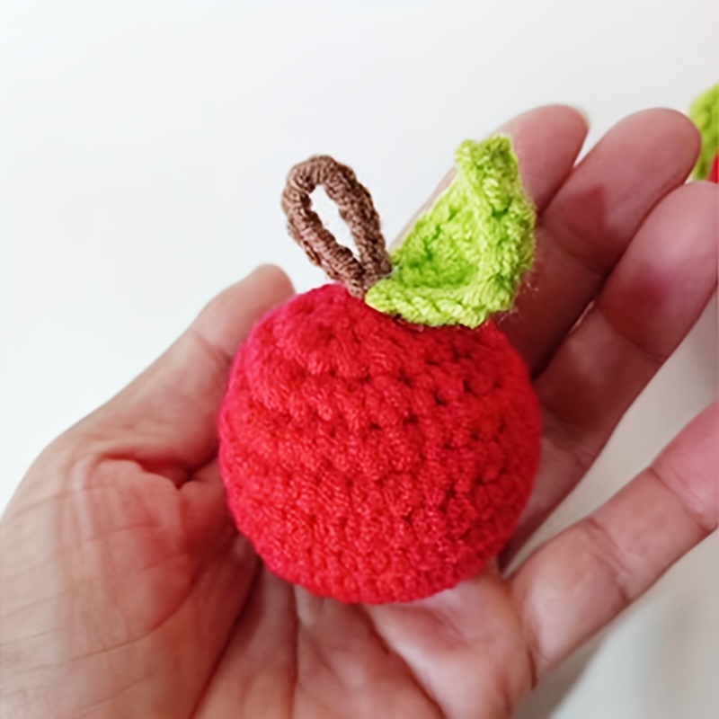 赤 りんご 編み物 キーホルダー - 財布・ケース・小物入れ
