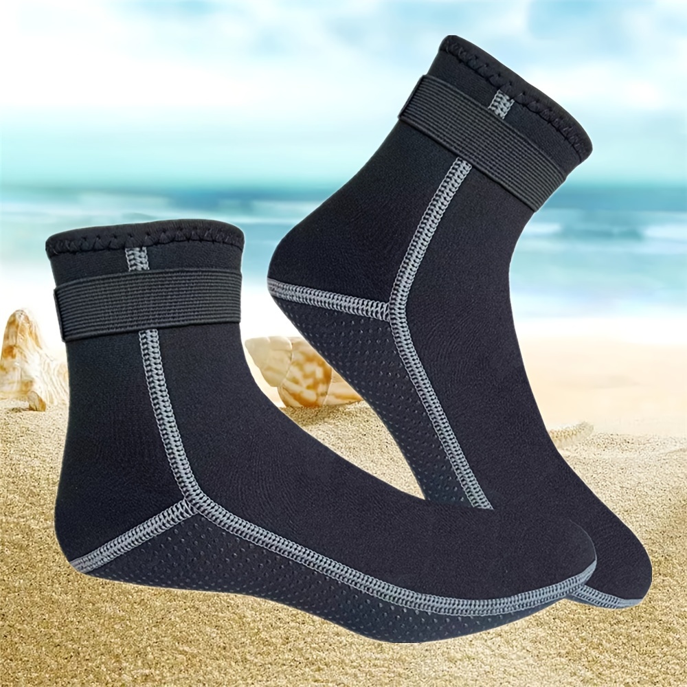 XUKER Calcetines de agua de neopreno de 0.118 in, calcetines de voleibol de  playa a prueba de arena, zapatos de agua, botas de buceo para deportes