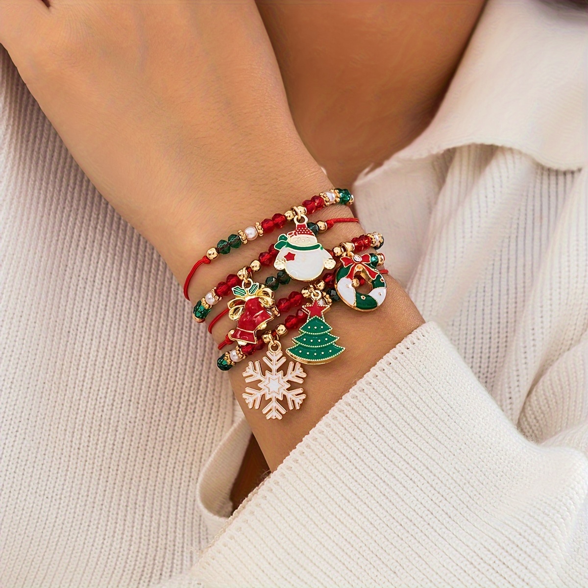 

5pcs Santa Claus Snowflake Etc Shape Pendant Rope Bracelet Set Luck Hand Rope Jewelry Set Xmas Gift