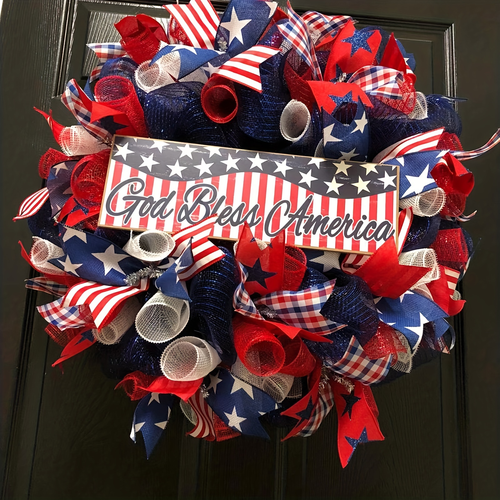 How to make this big, patriotic wreath for your front door! - Celebrate &  Decorate