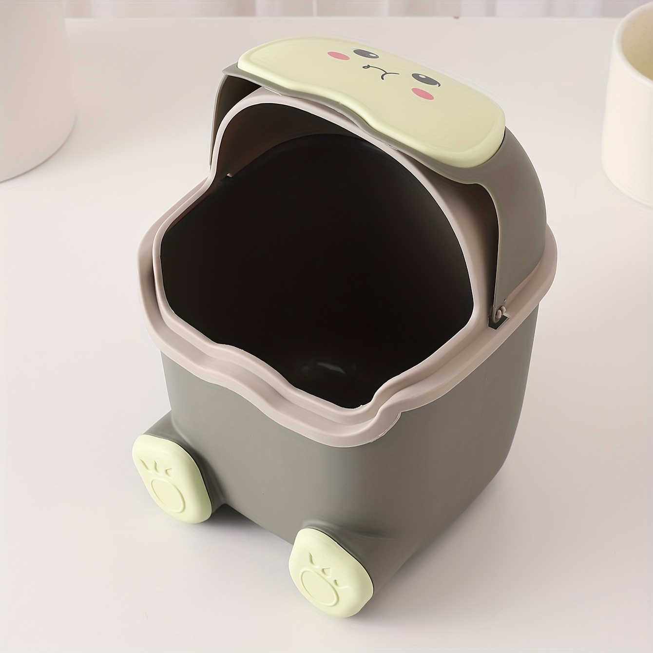 Creative Table Top Small Trash Can With Spring Lid Office Mini Dustbin Desktop  Trash Bin Sundries Box Waste Basket Garbage Cans - Waste Bins - AliExpress