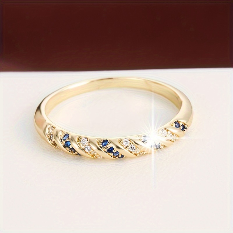 Zirconia Inlaid Spiral Ring for Women