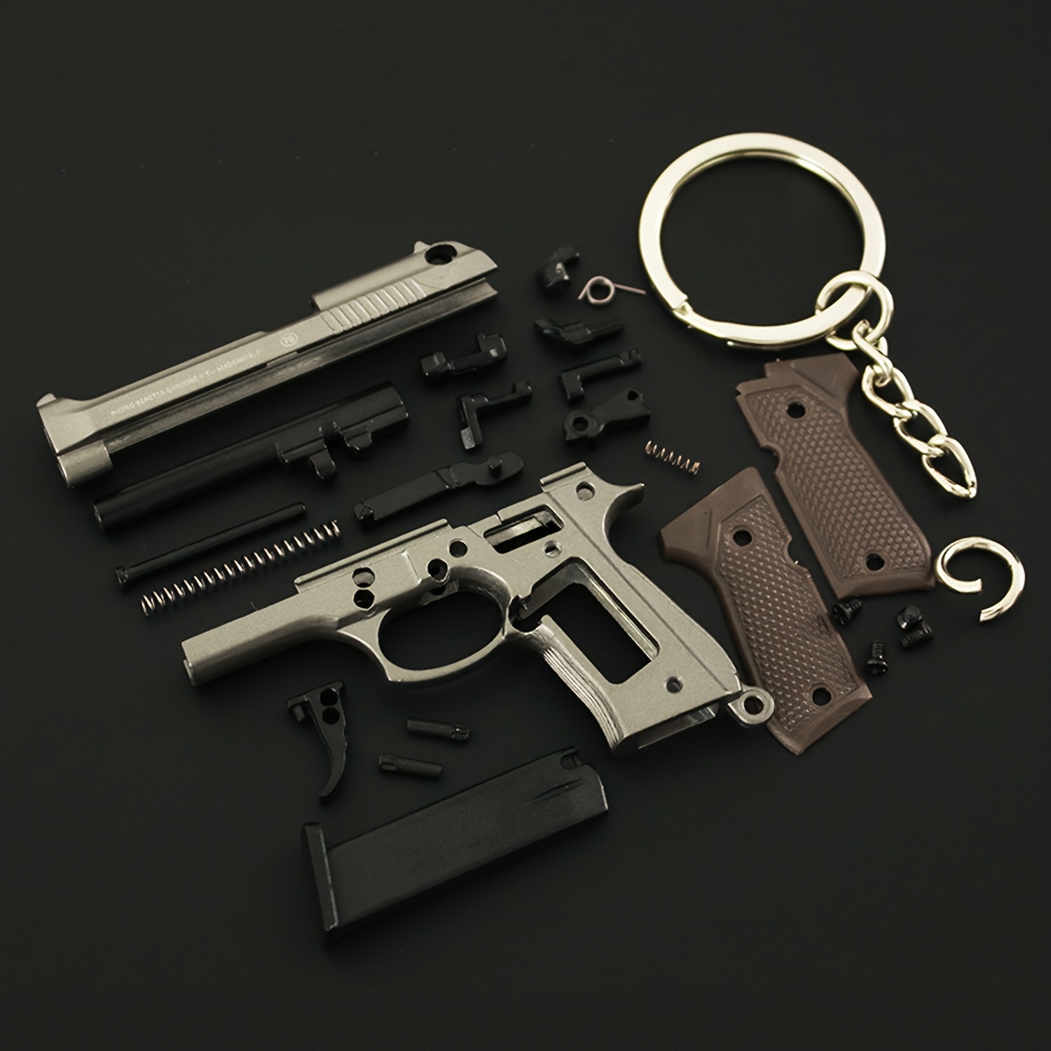 1pc 1:4 Mini Beretta M92a1 Pistola Modelo Llavero, Mini Llavero Portátil  Desmontable, Agrega Estilo Llaves, Envío Gratuito Nuevos Usuarios