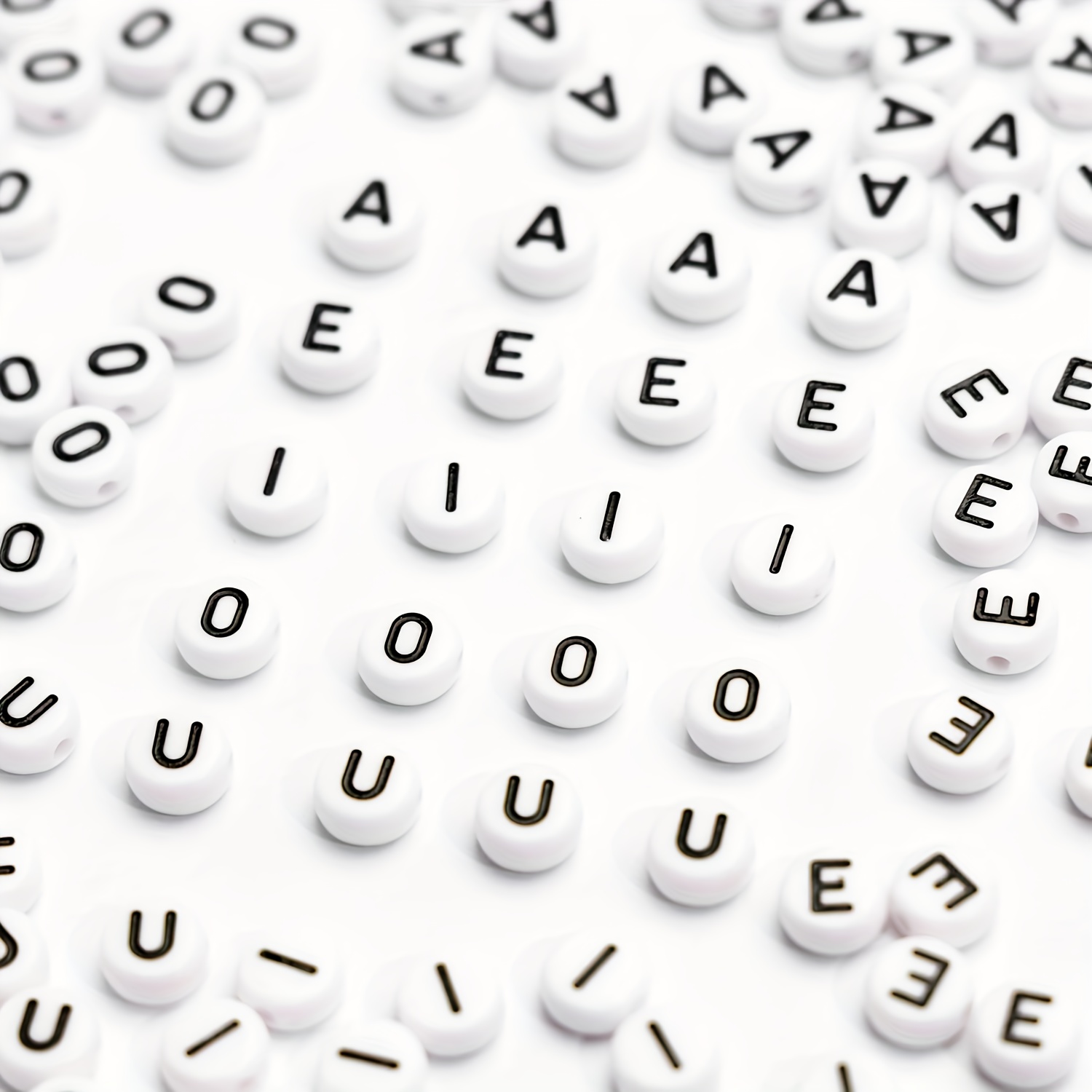 White Round A-z Alphabet Letter Acrylic Loose