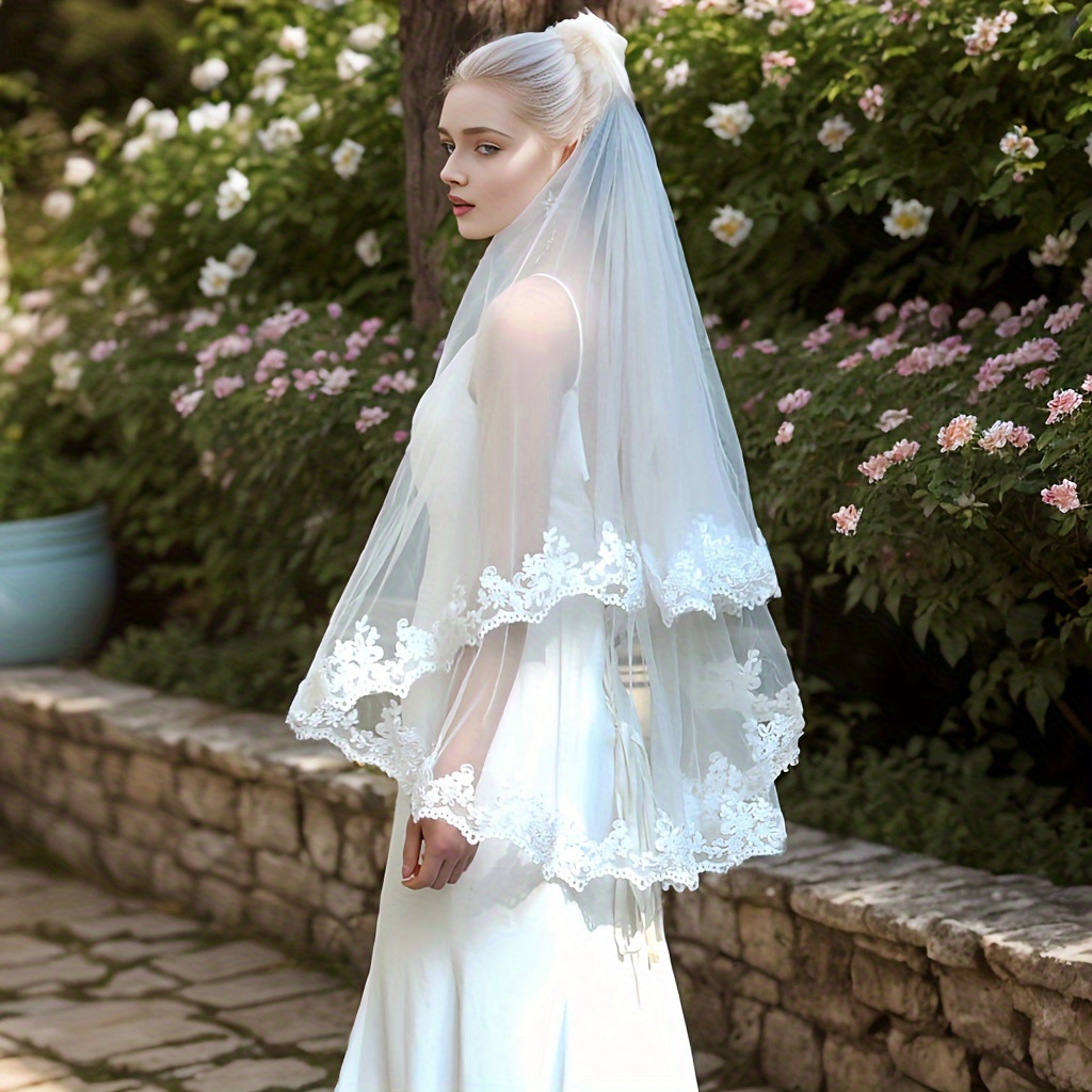 Short wedding dress and long veil?