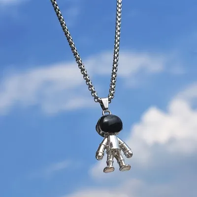 European And American Astronaut Necklace Movable Astronaut Pendant