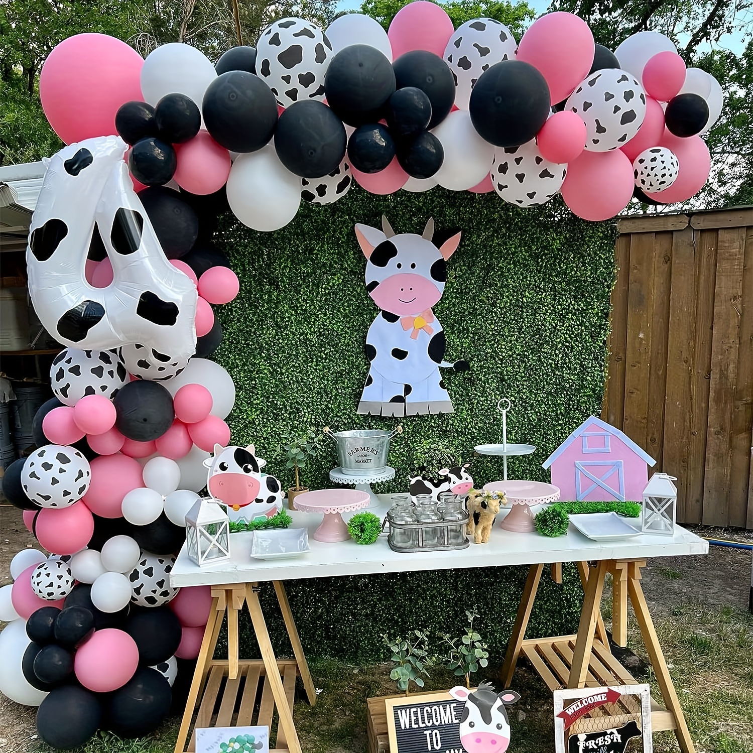Fiesta de la vaca Lola  Decoración de vaca, Cumpleaños de granja  decoracion, Fiestas de cumpleaños de vaquera