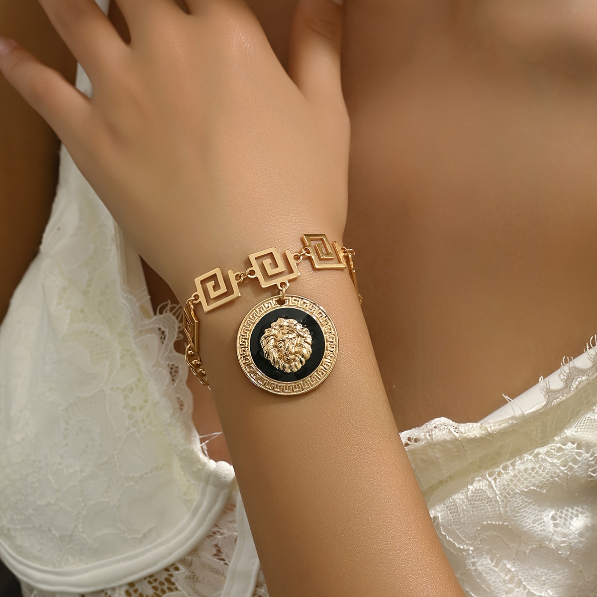

Exquisite Niche Design Coin Pendant Chain Bracelet Vintage Style Zinc Alloy Hand Chain Jewelry Ramadan Decoration