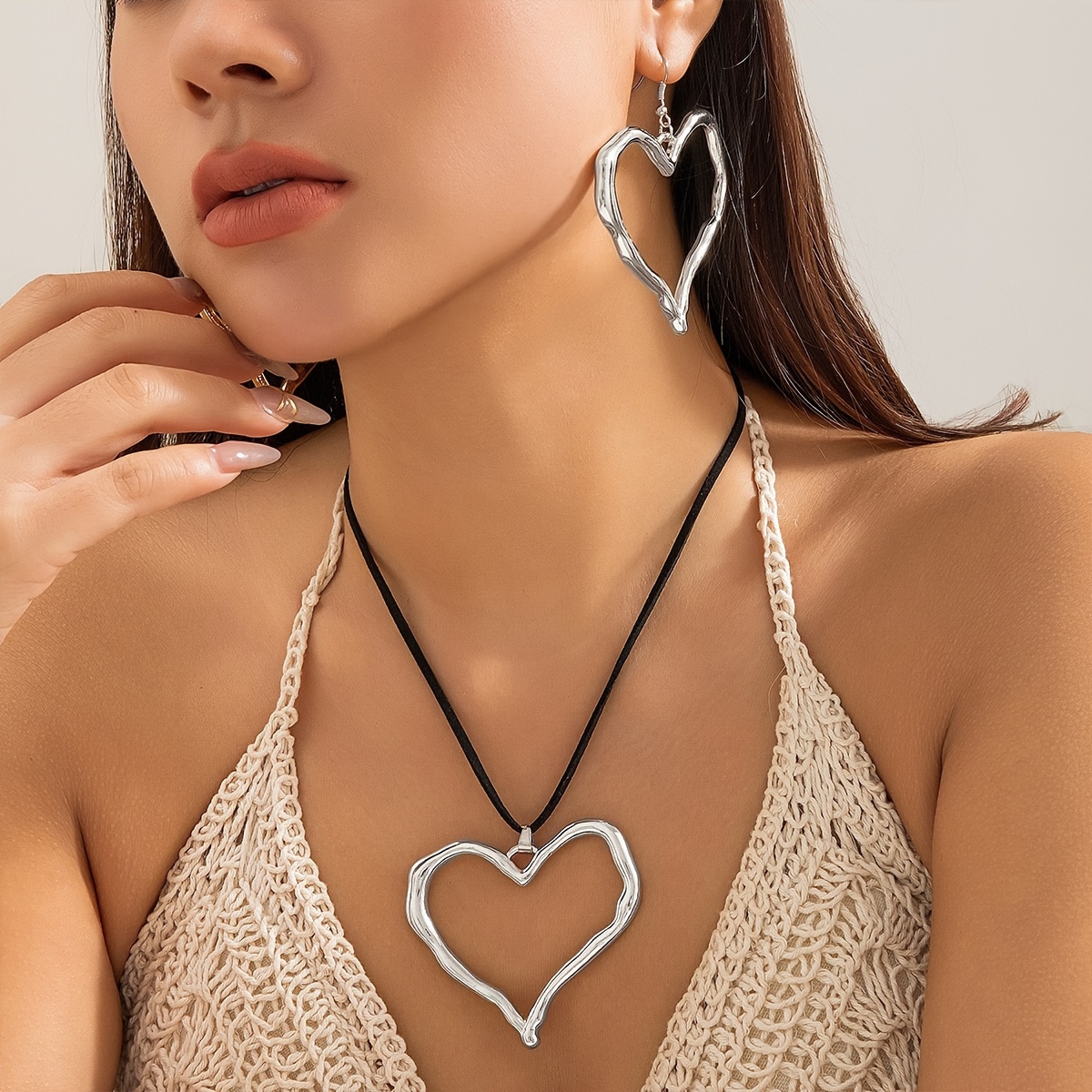 

1 Pair Of Earrings + 1 Necklace Hip Hop Style Jewelry Set Hollow Heart Design Golden Or Silvery Make Your Call Match Daily Outfits Party Decor