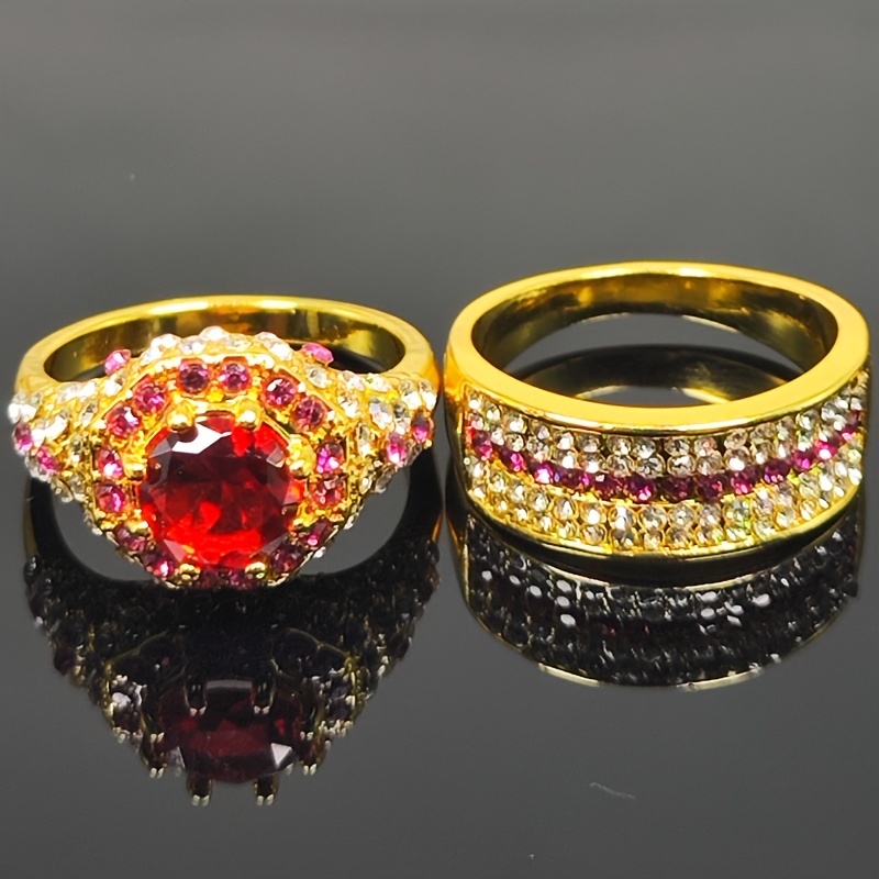 スタイリッシュで豪華なリング2個、赤い人工宝石リングセットパーティーアクセサリー付き。