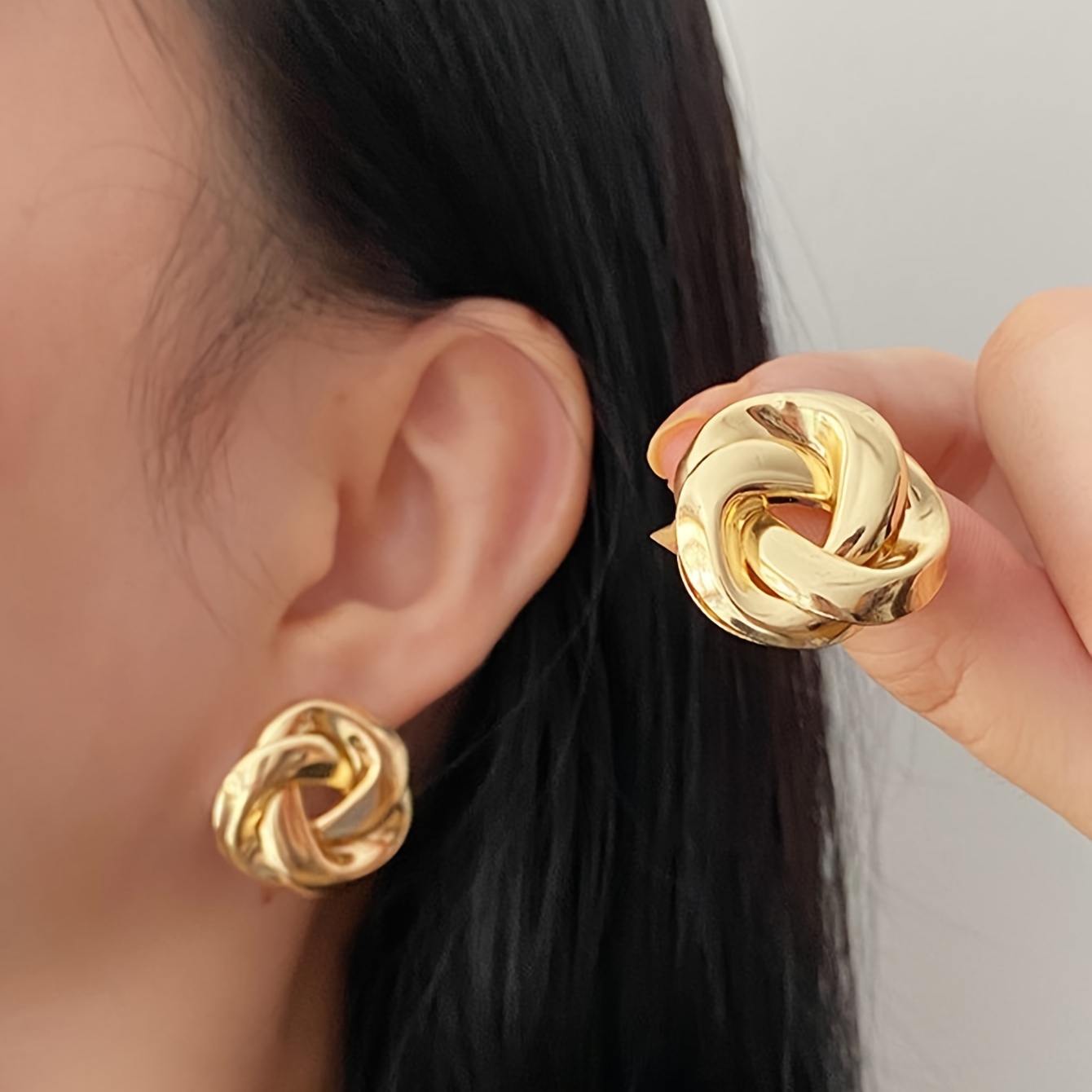 

1pair Statement Style Stud Earrings Simple Geometric Metal Golden Stud Earrings Jewelry For Women Daily Wear