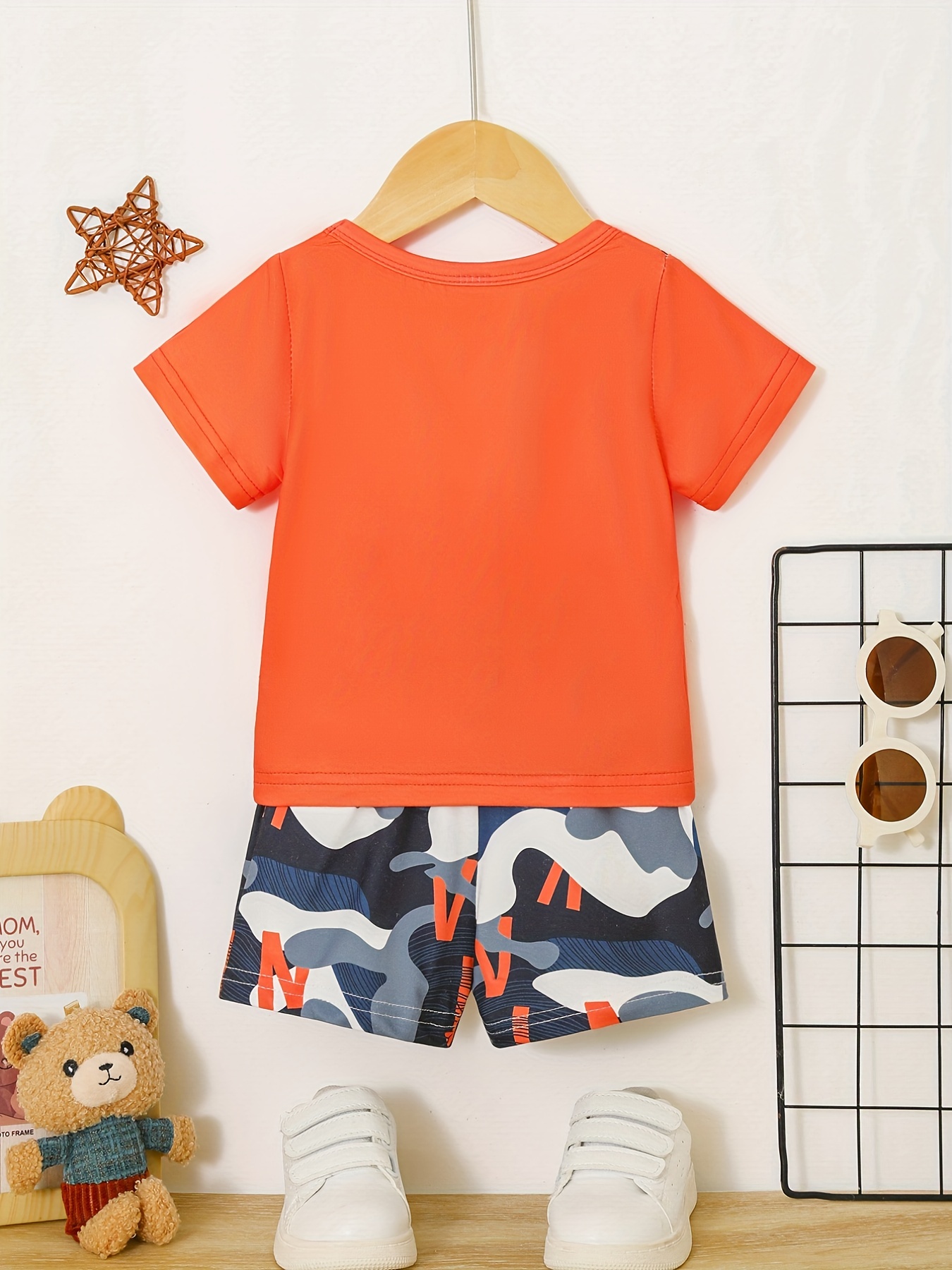 Baby Bear Print Pocket T-Shirt & Plaid Shorts