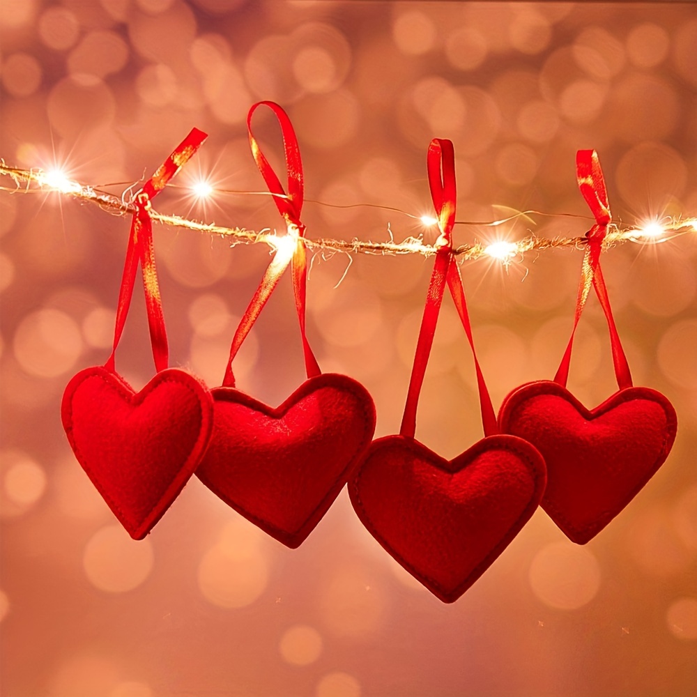 Decoración Del Día De San Valentín Con Adornos En Forma De Corazones Foto  de archivo - Imagen de cadena, ornamento: 170020384