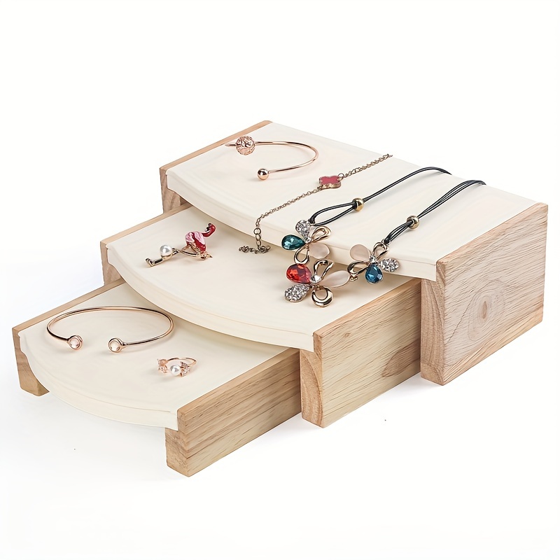 Hogar Center Py - ¡Porta joyas de madera! Para aros, cadenas y pulseras ✨  Ideal para exhibición de joyas 😍 Dale doble click para ver el valor  #hogarcenterpy ¡El toque perfecto en