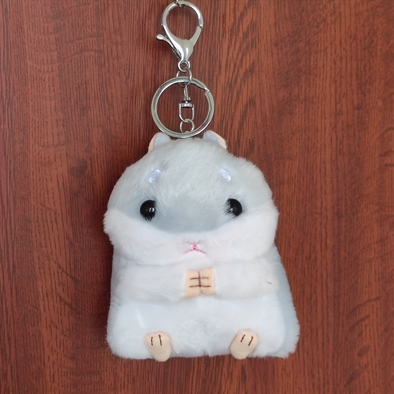 1 Stück täglich süßer Cartoon-Plüsch-Schlüsselanhänger im japanischen Stil  mit Hamster- und Pinguin-Design, geeignet für Rucksäcke, Taschen oder  Autoschlüssel. Es ist eine großartige Wahl als Geschenk für Freund/Freundin  beim Dating oder als kleines