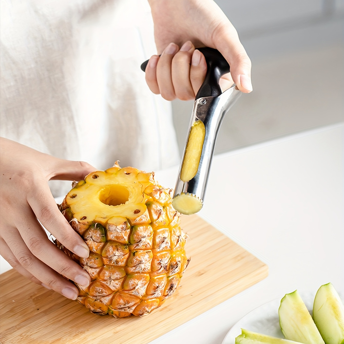 1pc Pineapple Slicer Stainless Steel Cutter Kitchen Fruit Corer Peeler  Remover