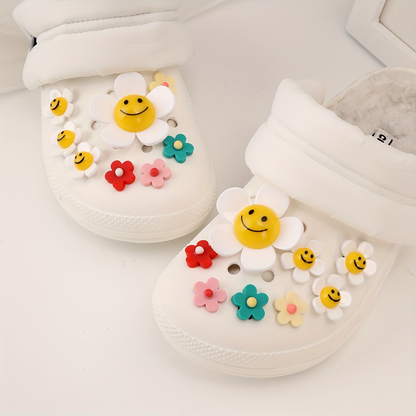 17pcs Cartoon & Flower Design Shoe Decorations Cute Resin Shoe Charms  Casual Style Shoe Accessories