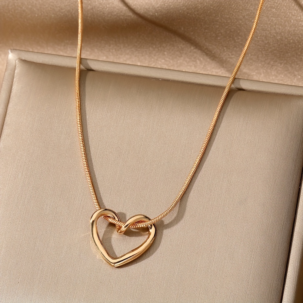 Exaggerated Large Heart Decor Necklace Hollow Heart Pendant - Temu