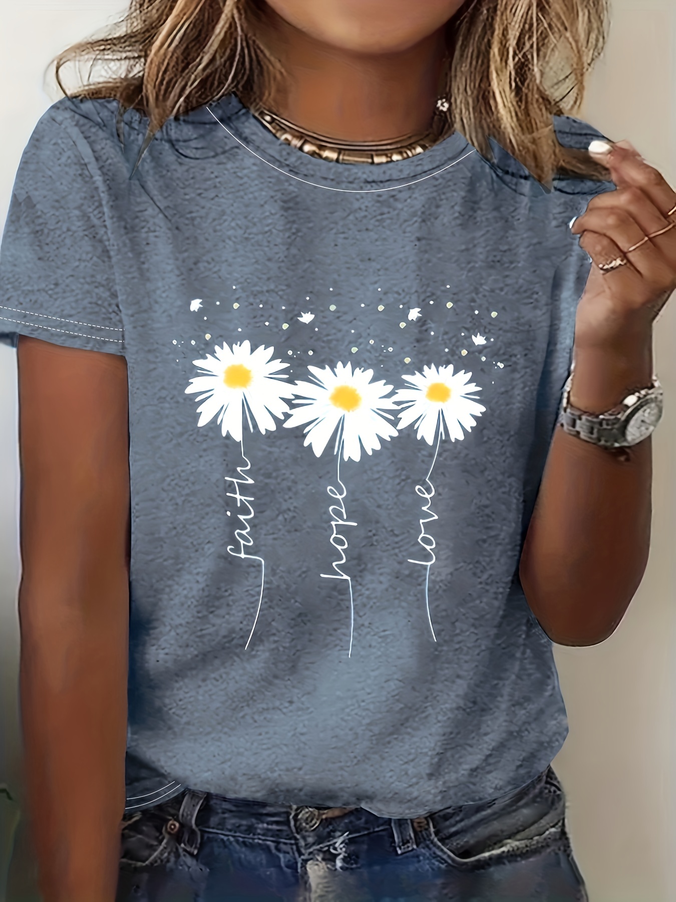 Women Plus Size Daisy T Shirts Casual Floral Graphic Tees Short Sleeve  Summer Shirt Tops, A-dark Grey, 3X : : Clothing, Shoes &  Accessories