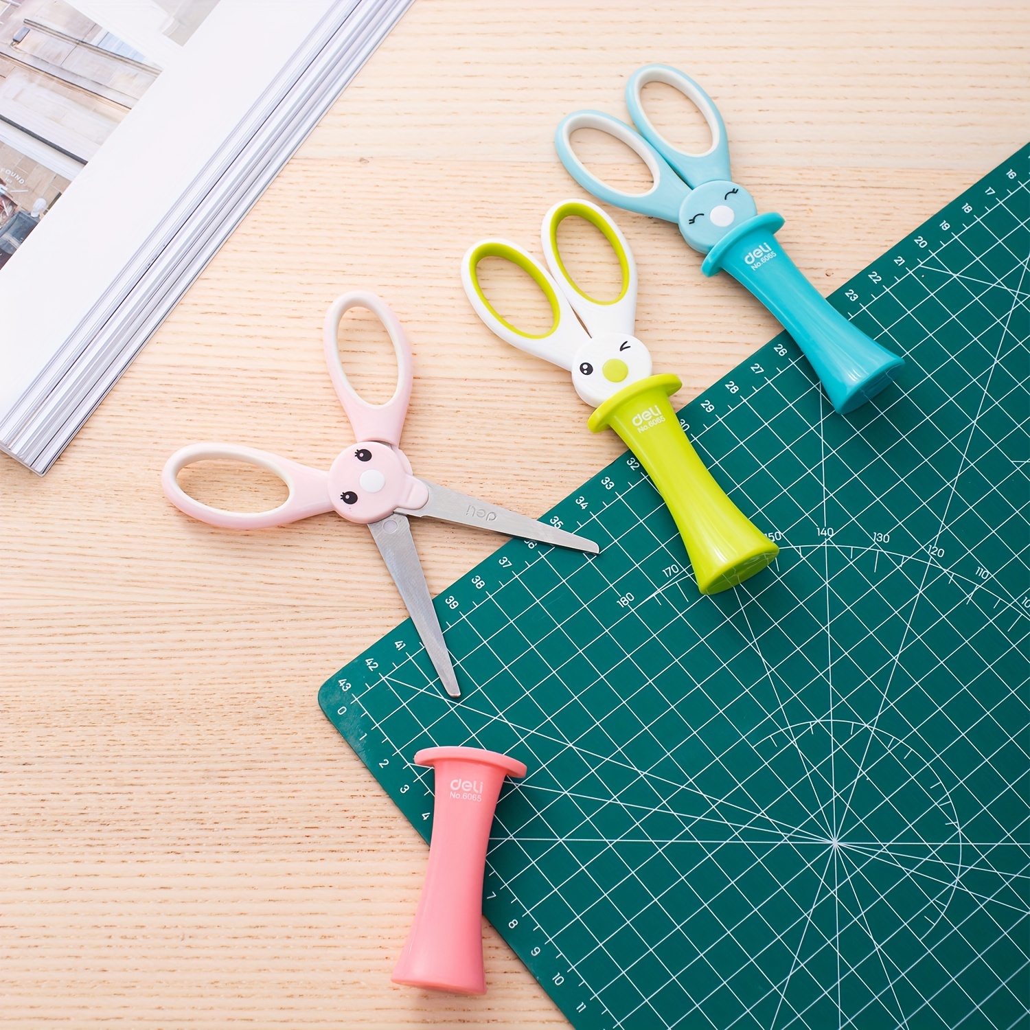 Deli 1PC Cute Kawaii Scissor Desk Stand Design Scissor for Office School  Stainless Steel Blade Tip Scissor for Multipurpose Use