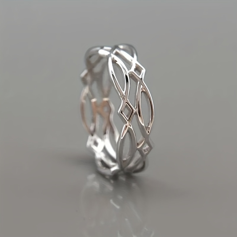 Fashionable And Minimalist Hollow Ring For Women, Suitable For Daily Wear, Casual Parties, And As A Gift