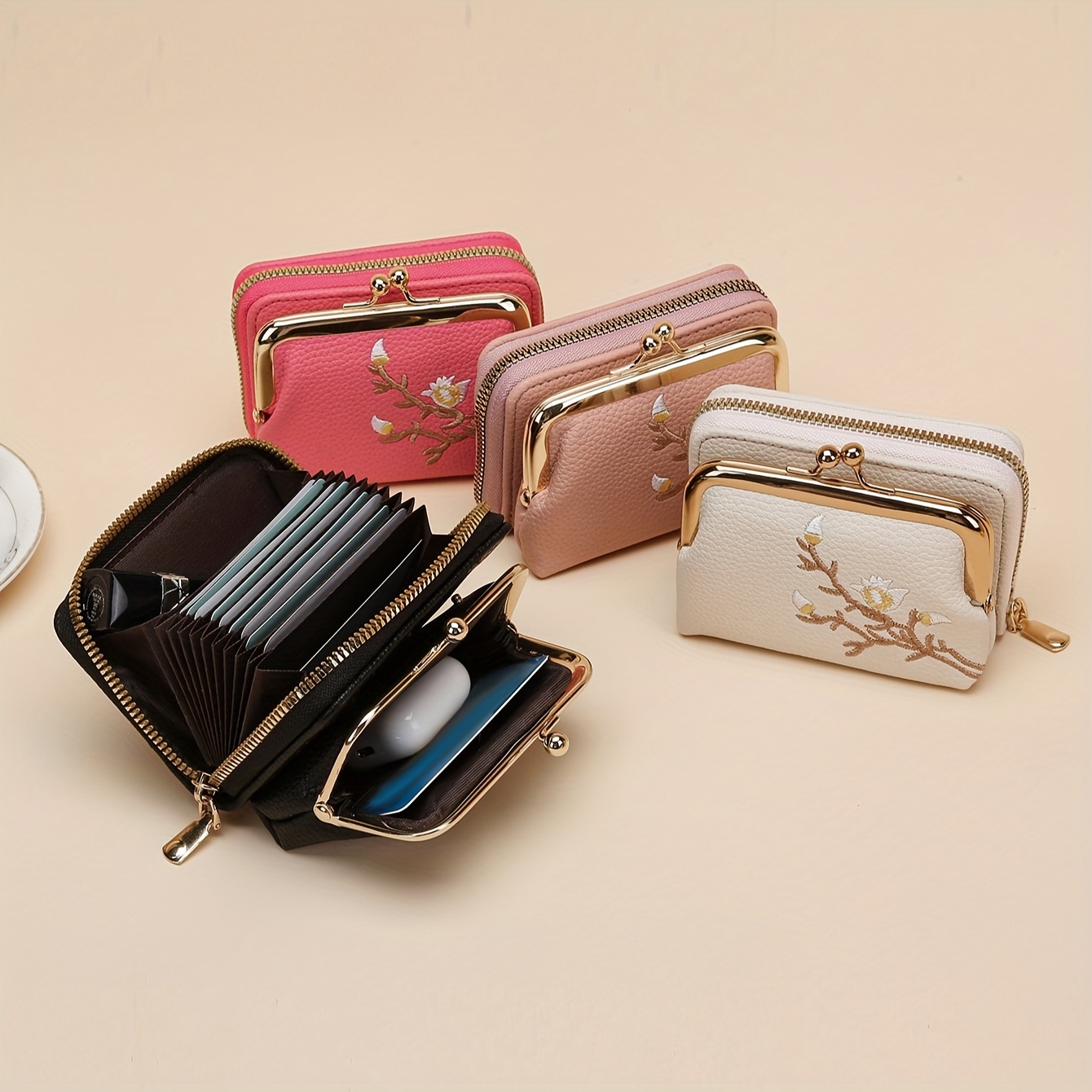 

Fashion Credit Card Holder, Multi Card Slots Coin Purse, Floral Embroidery Short Wallet Clip Bag