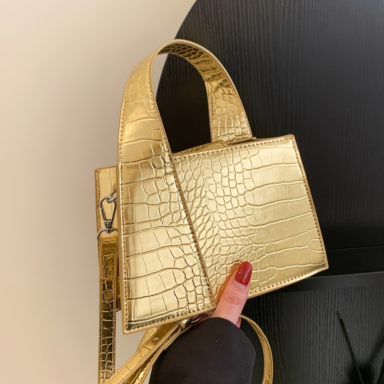 Luxurious Crocodile Print Synthetic Leather Handbag for Women - Golden Animal Print, Snap Button Closure, Synthetic Lining, Perfect for Formal & Casual Occasions