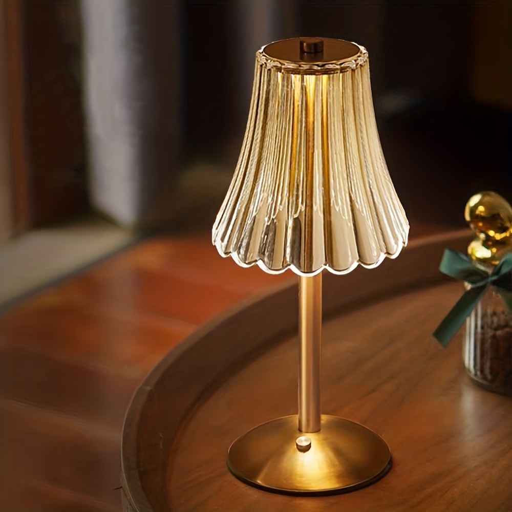 

1pc Tri-tone Led Crystal Table Lamp With Wrought Iron Base - Perfect For Restaurants And Hotels