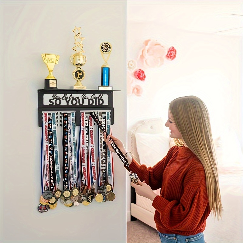 Colgador de medallas y estante de trofeos - Uso como exhibición de medallas  con estante, estante para trofeos, soporte para medallas y colgador de