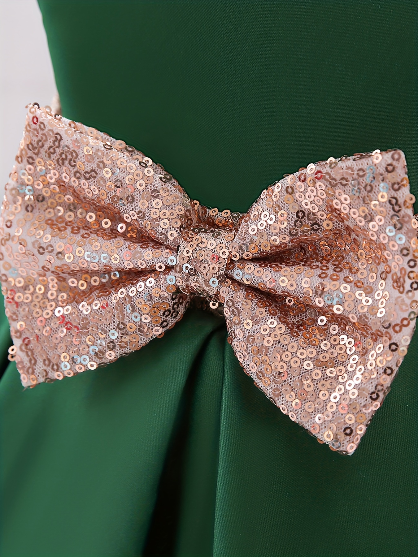 Formal Glitter Bow Tie in Gold