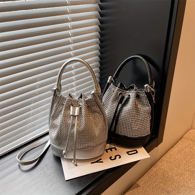 Loup noir discount mini bucket bag