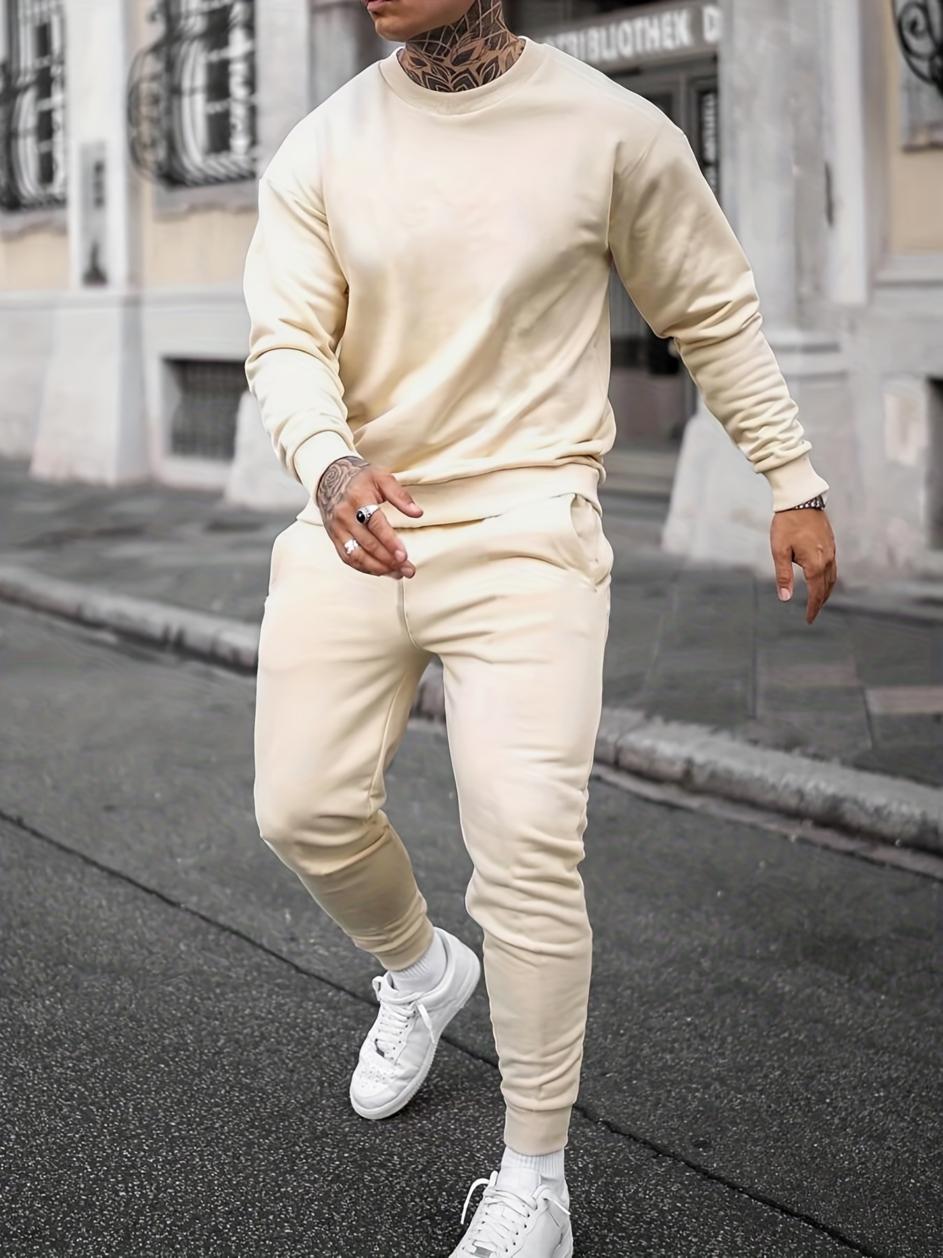 Beige Crew-neck Sweater with Sweatpants Outfits For Men (13 ideas
