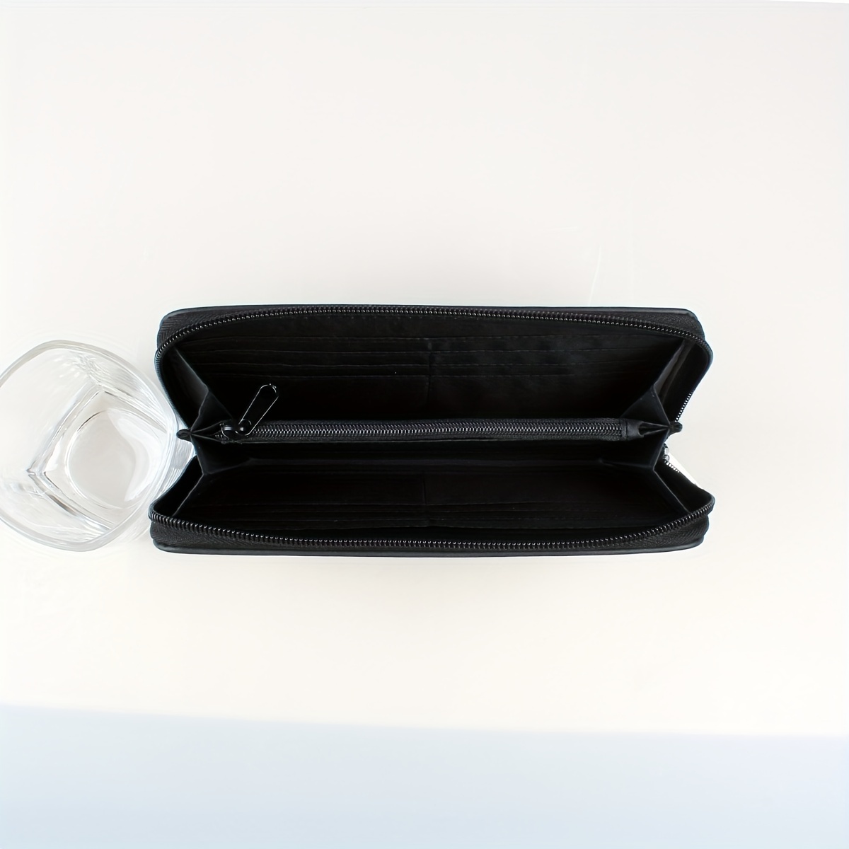 Skull Zip Card Holder in Black