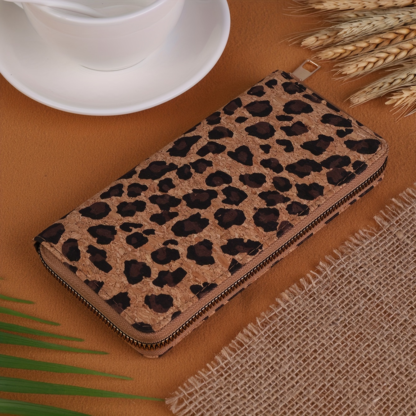 Image of Cross-border Pu Women's Wallet Long Style 2023 New Large Capacity Accordion Card Holder Card Case Women's Leopard Print Compact Coin Purse