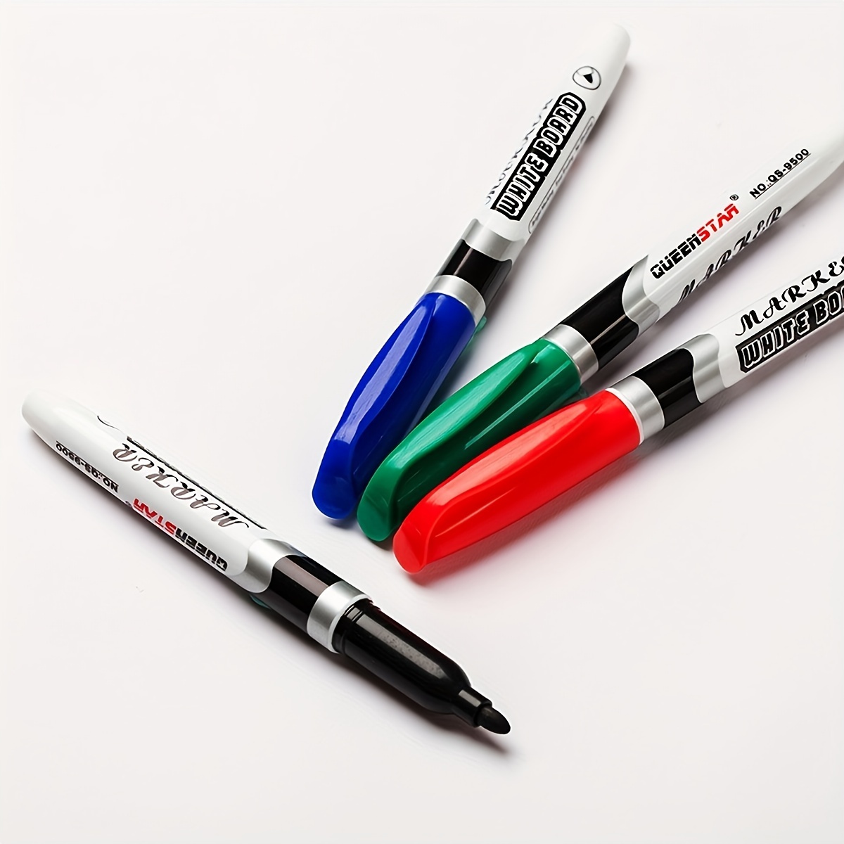 

4pcs Whiteboard Pens, 4 Colors Erasable Whiteboard Pens, Students Teaching Special Drawing Board Pens, Easy To Erase And Write, Oil-based Black And Color Whiteboard Pens