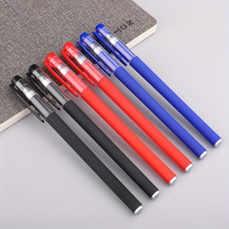 Stylos à billes bleu noir et rouge, fourniture de bureau, stylos.