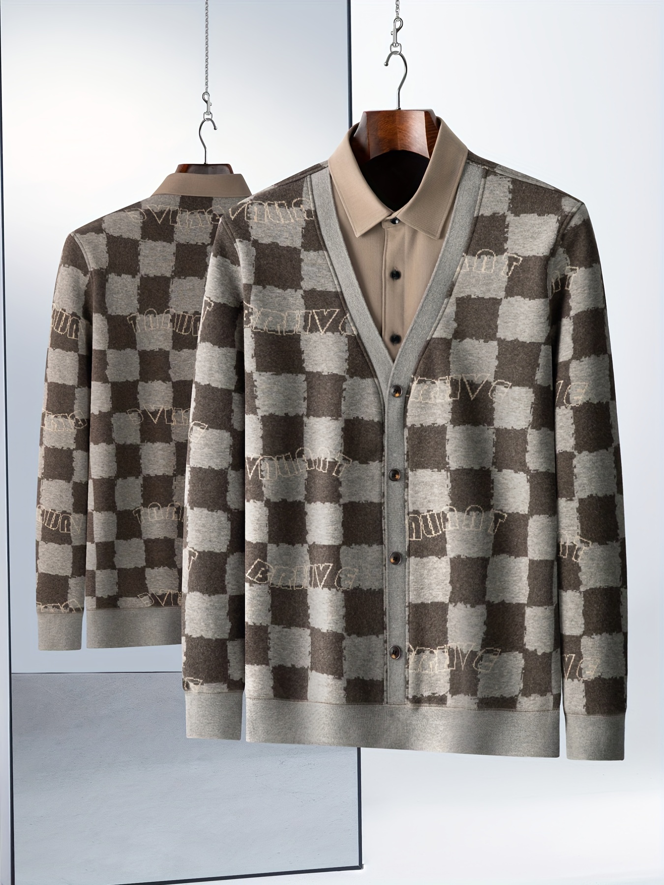 Men’s Louis Vuitton Plaid Cashmere V-neck Cardigan Small Logo LV Size Large