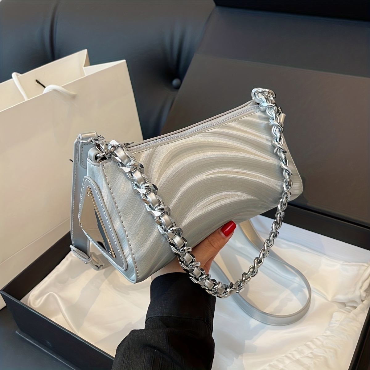 Acrylic Chain Decor Armpit Bag 2023 New Design Versatile Crossbody Bag