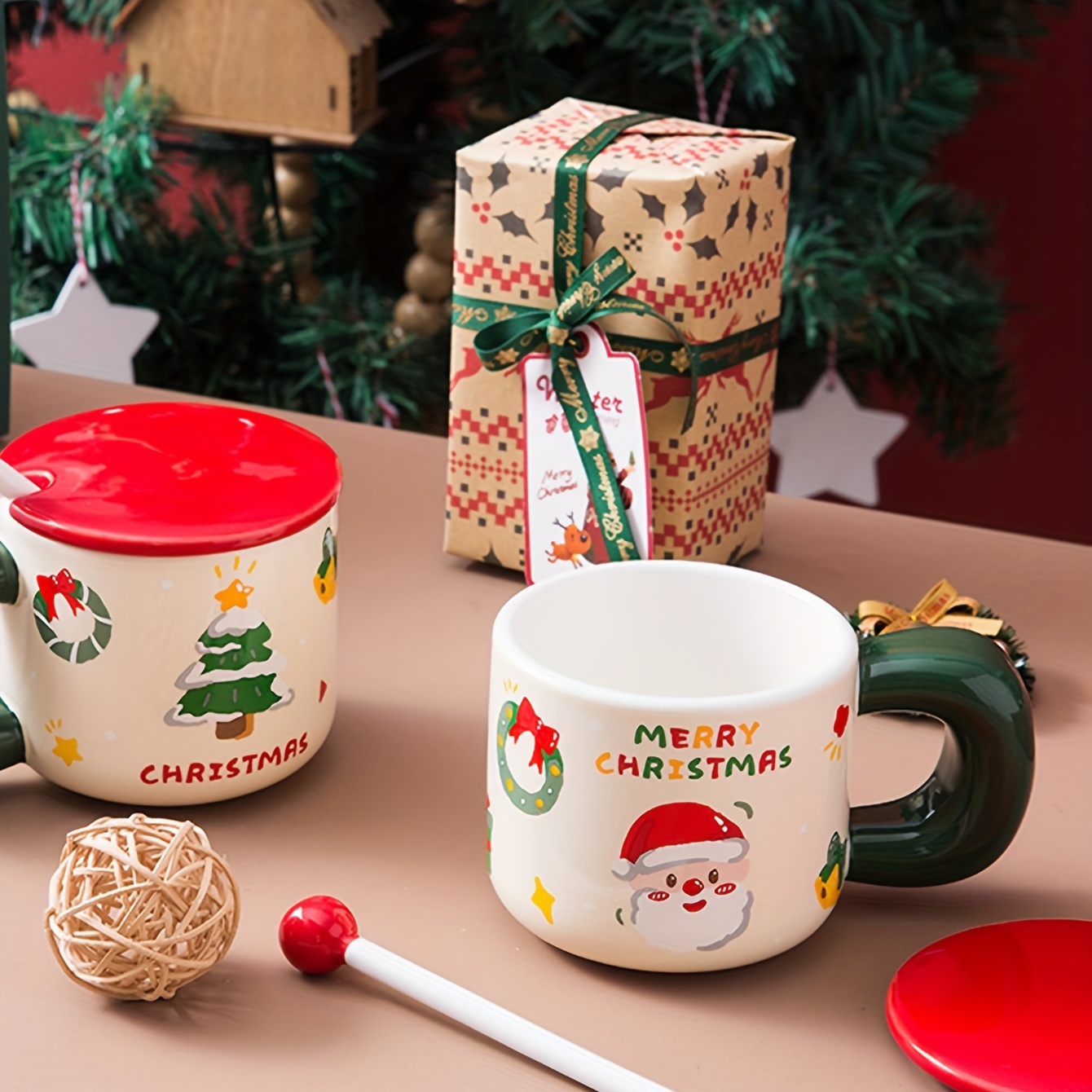 Christmas Santa Mug,Creative Lovely Cartoon Expression Ceramics Mug Cups  with Lid,for Breakfast Milk Oat Coffee Tea Cute Water Bottle,Random Model