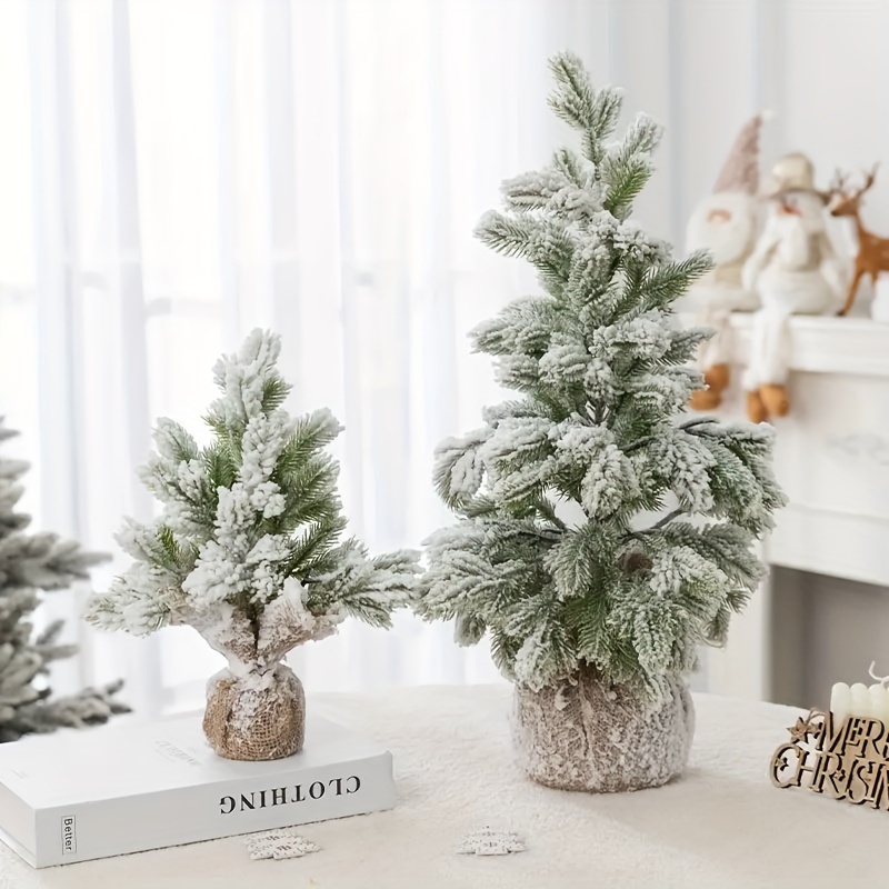 5 Facts About Flocked Christmas Trees - Christmas Central