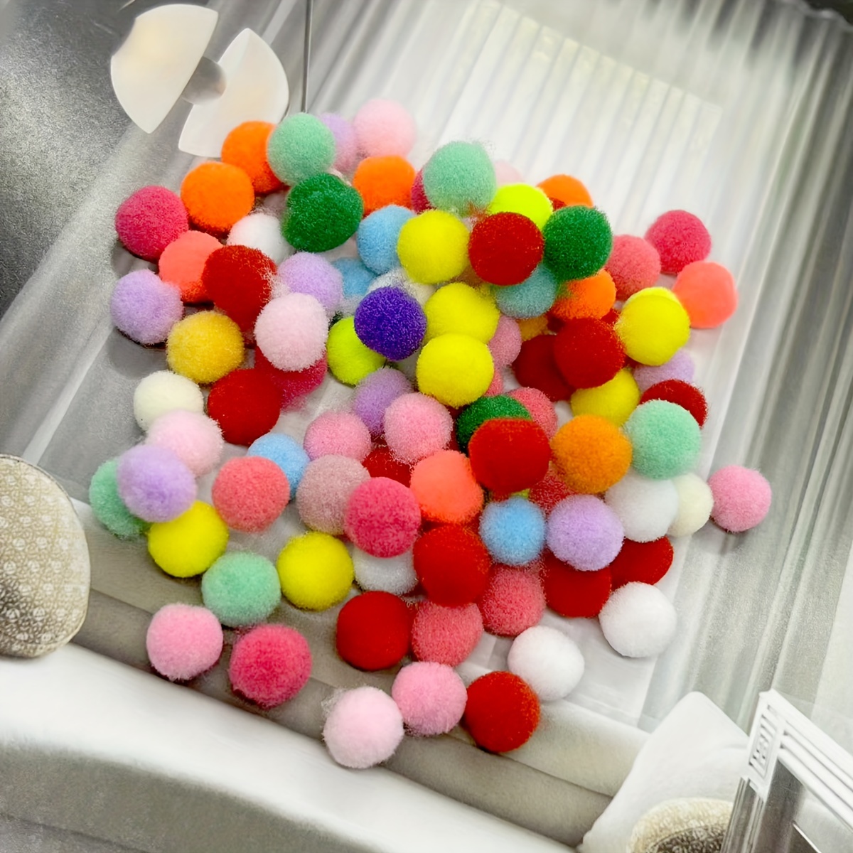 Colorful pompoms, Arts Interactive Funny Cat Balls Craft Making Soft Puff  Balls Dia 2.5cm 70Pcs 