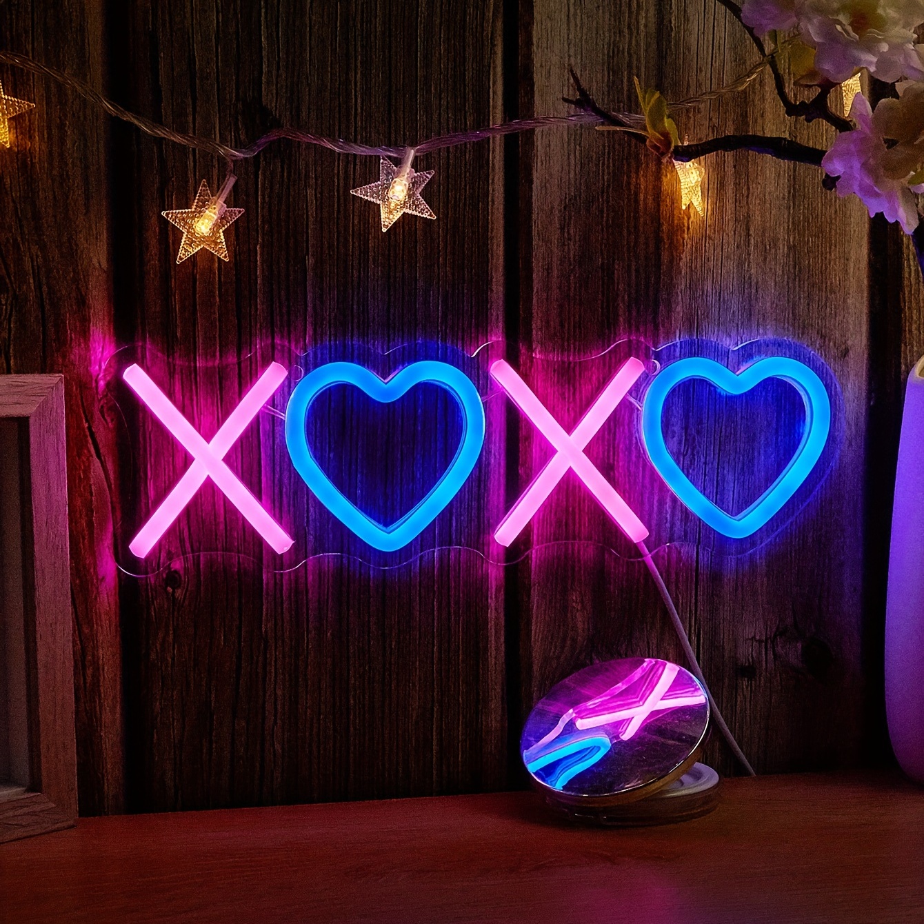 Neonschild Neon sign Leuchtschriftzug „I love you“ Valentinstag
