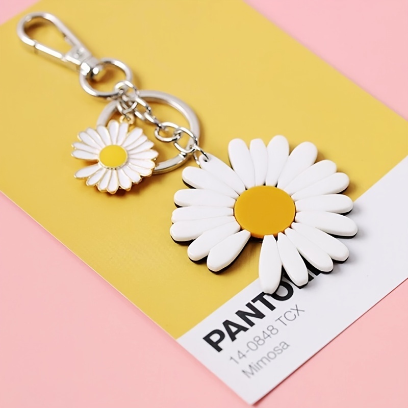 Lovely Daisy Enamel Keychains Cute Colorful Flower Charm