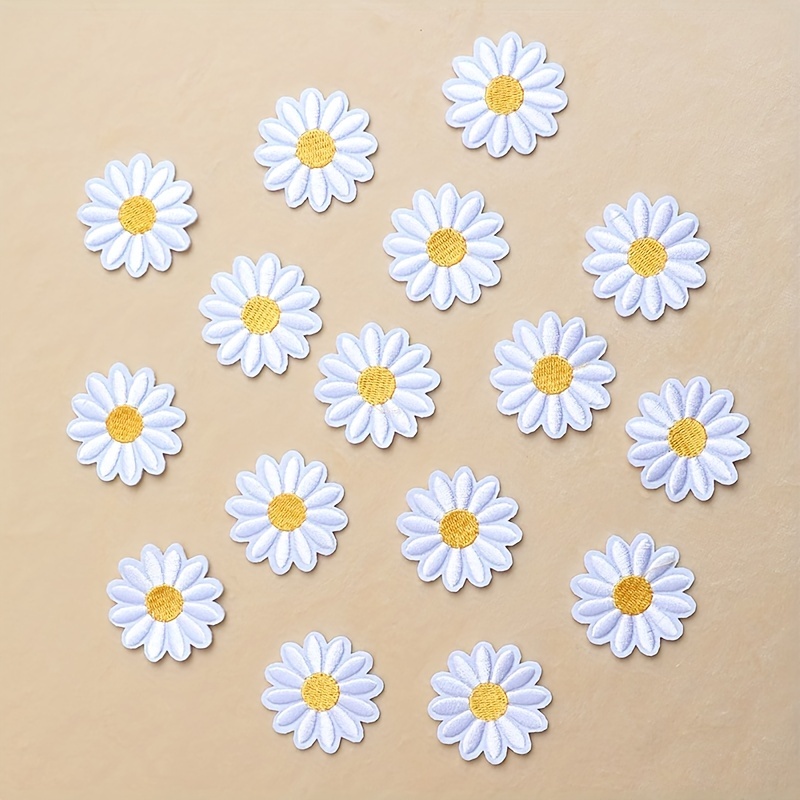 

11pcs White Chrysanthemum Embroidery Badge Label, Garment Repair Cloth Sticker, Coat Shoes Sock Applique Accessories, Diy Ironing Decoration Patches For Girls