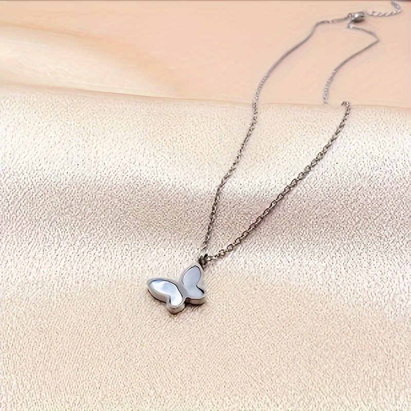 Collane con croce per uomo e donna – Acciaio, argento e simboli Collane con croce per uomo e donna – Acciaio, argento e simboli