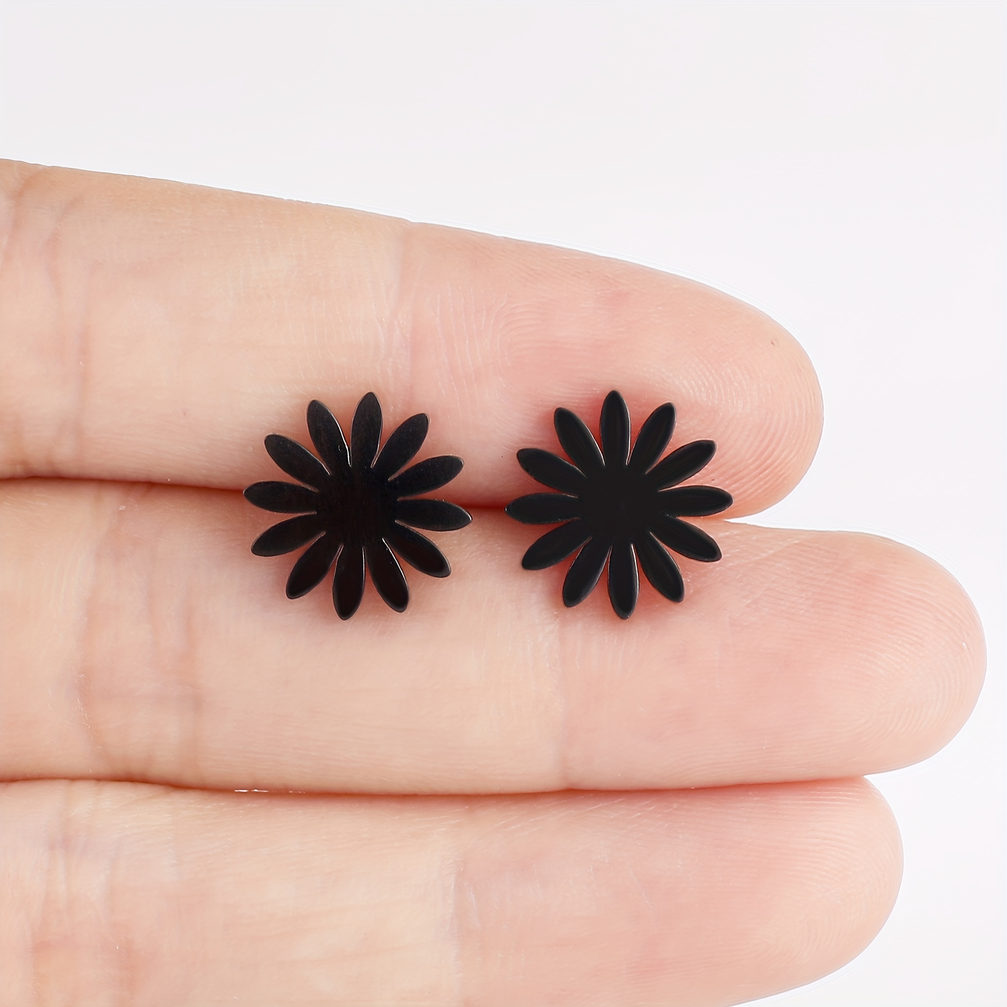 TEMU Edelstahl Damen-Mode-Minimalistische-Steckerohrringe, kleine Gänseblümchen-Blütenblatt-Stecker, 18K Gold plattiert, hypoallergen
