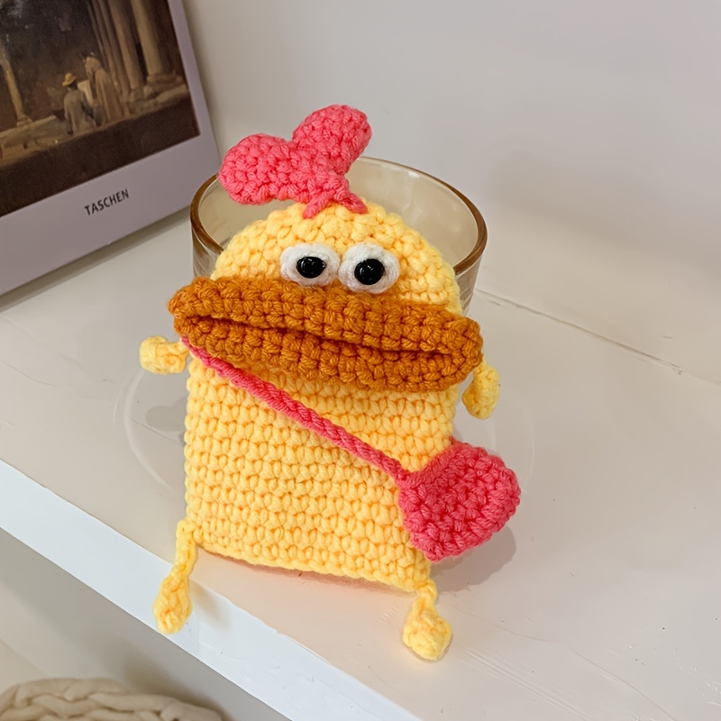 DIY hand Crocheting NO hook, chunky yarn VIDEO – The Crafty Mummy