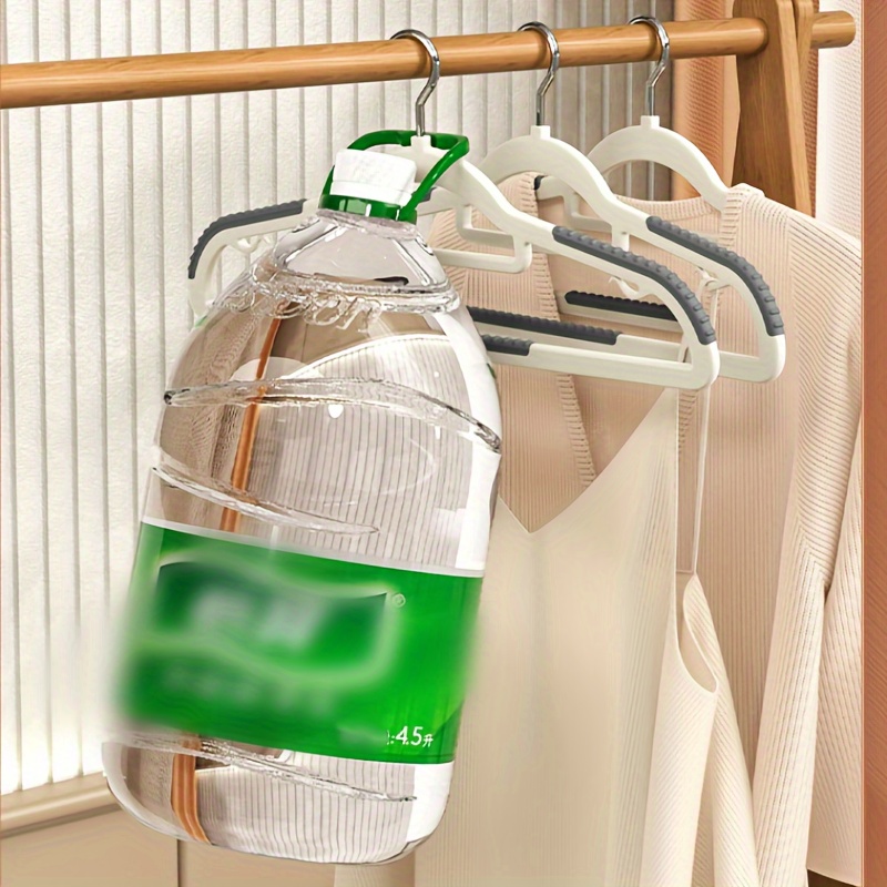 5pcs Plastic Heavy Duty Clothes Hangers With Non-slip Design And