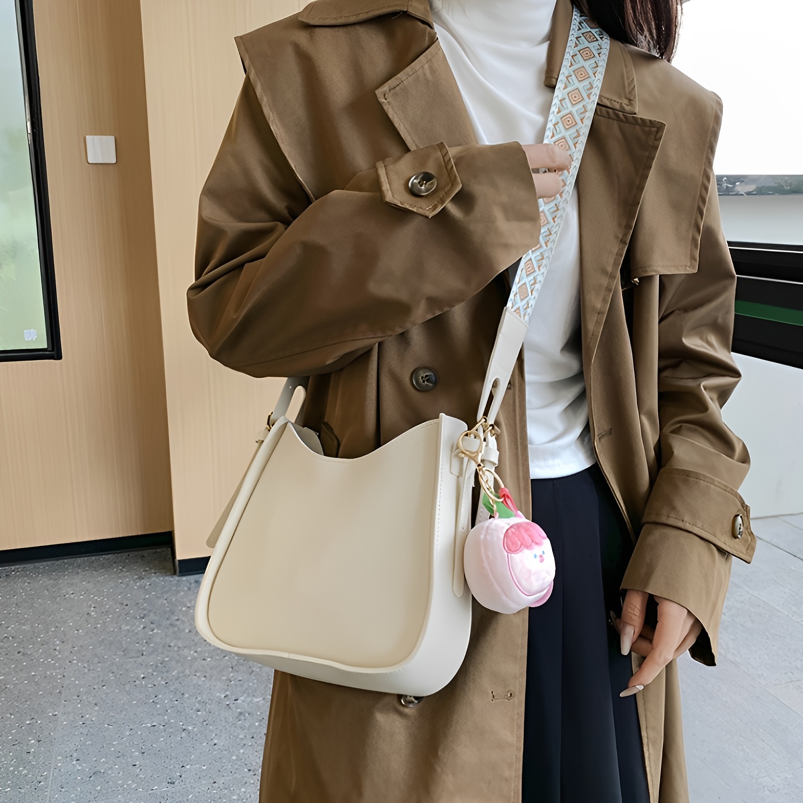 Wide strap 2024 bucket bag